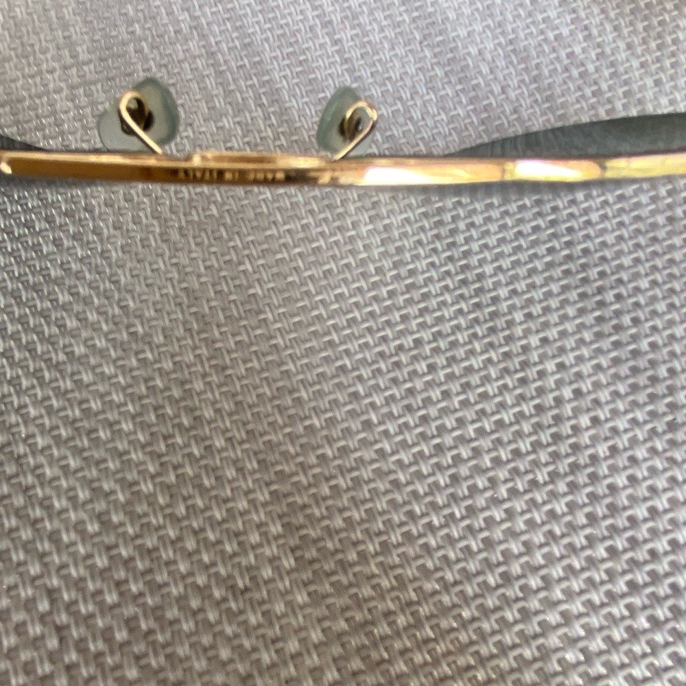 Ray-Ban Aviators - Picture 3 of 6
